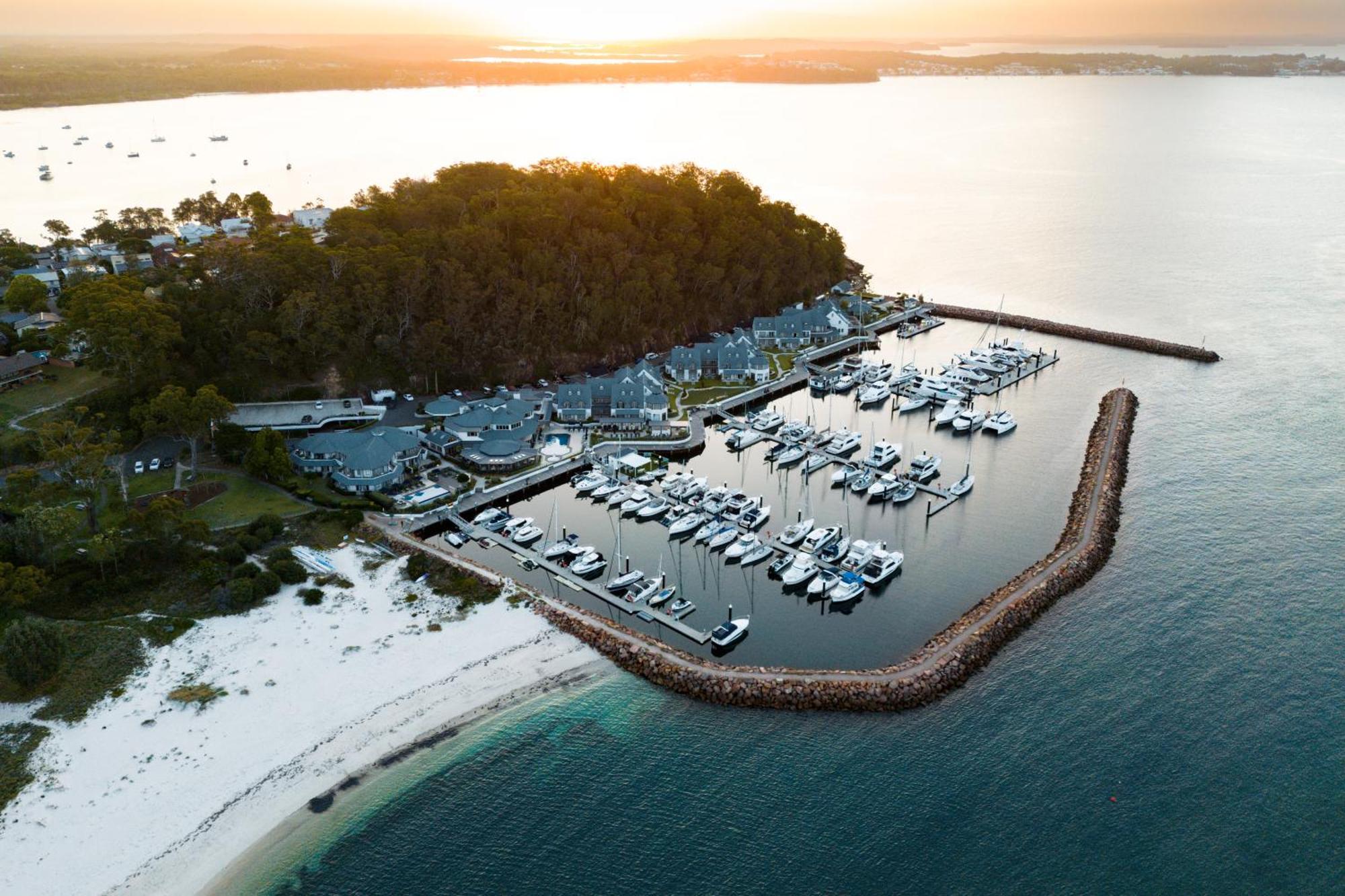 Anchorage Port Stephens Hotel Corlette Екстериор снимка
