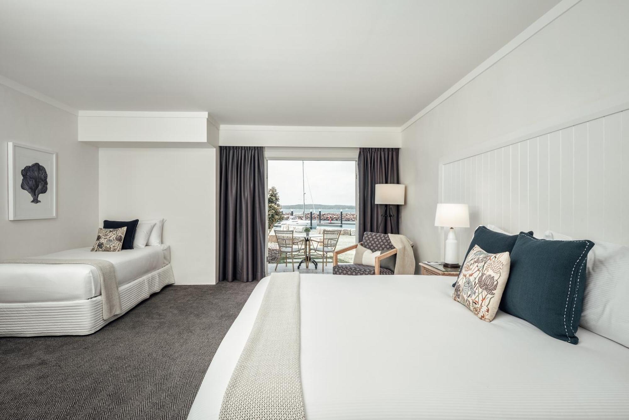 Anchorage Port Stephens Hotel Corlette Стая снимка
