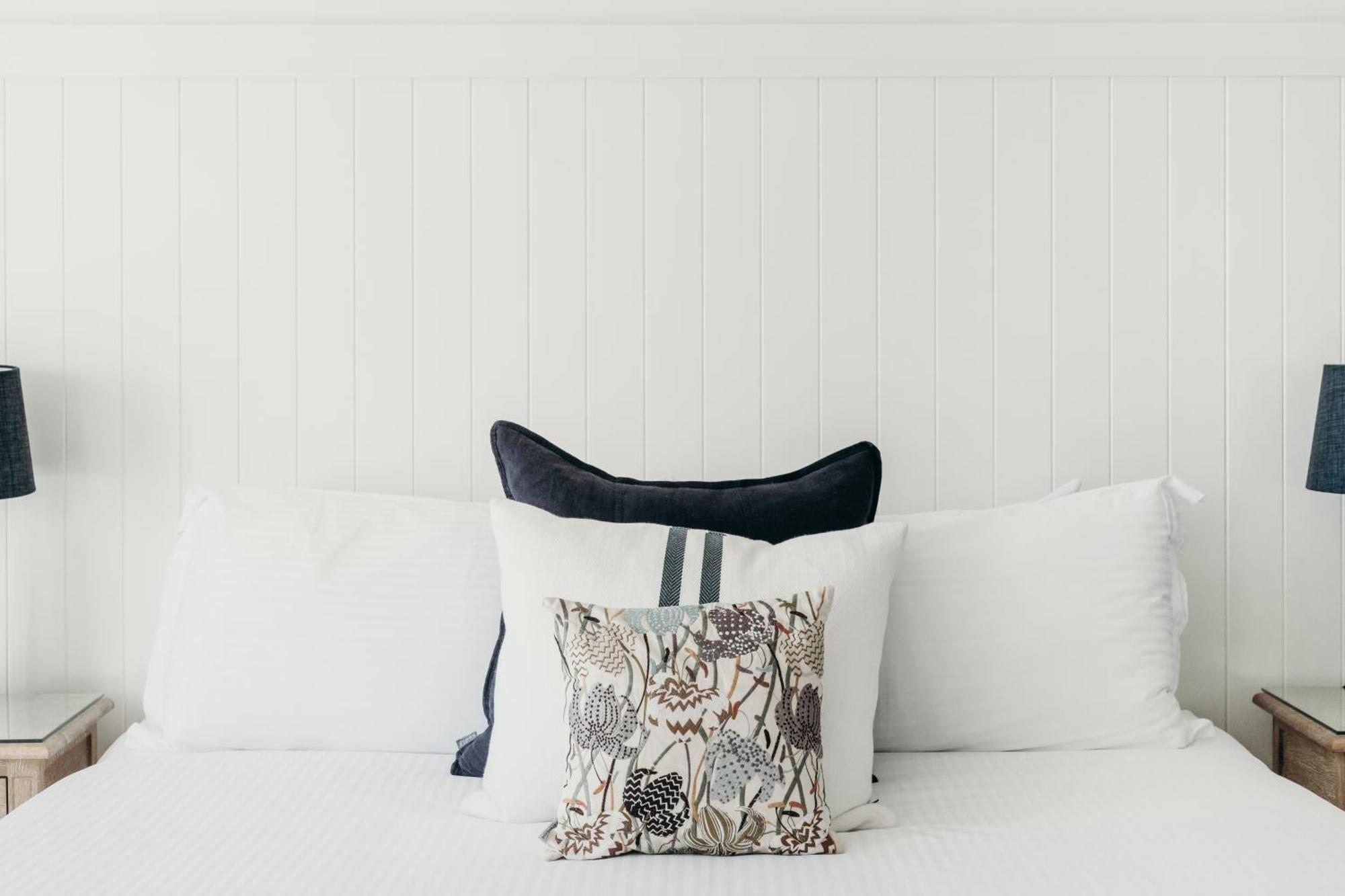 Anchorage Port Stephens Hotel Corlette Стая снимка