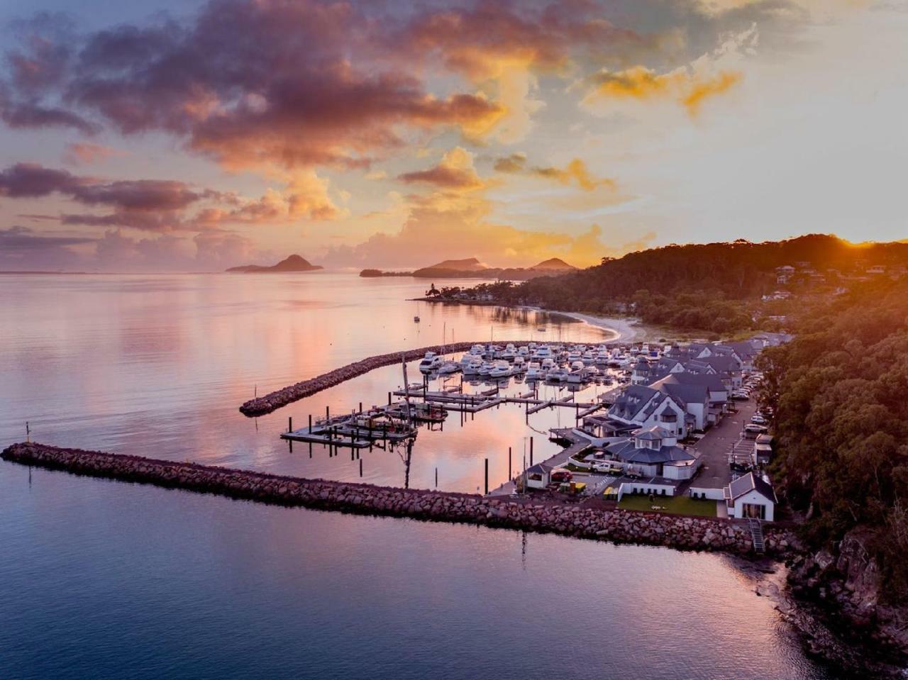 Anchorage Port Stephens Hotel Corlette Екстериор снимка
